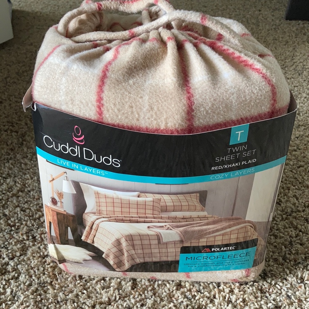 BNWT Cuddl Duds Twin Microfleece Sheet Set